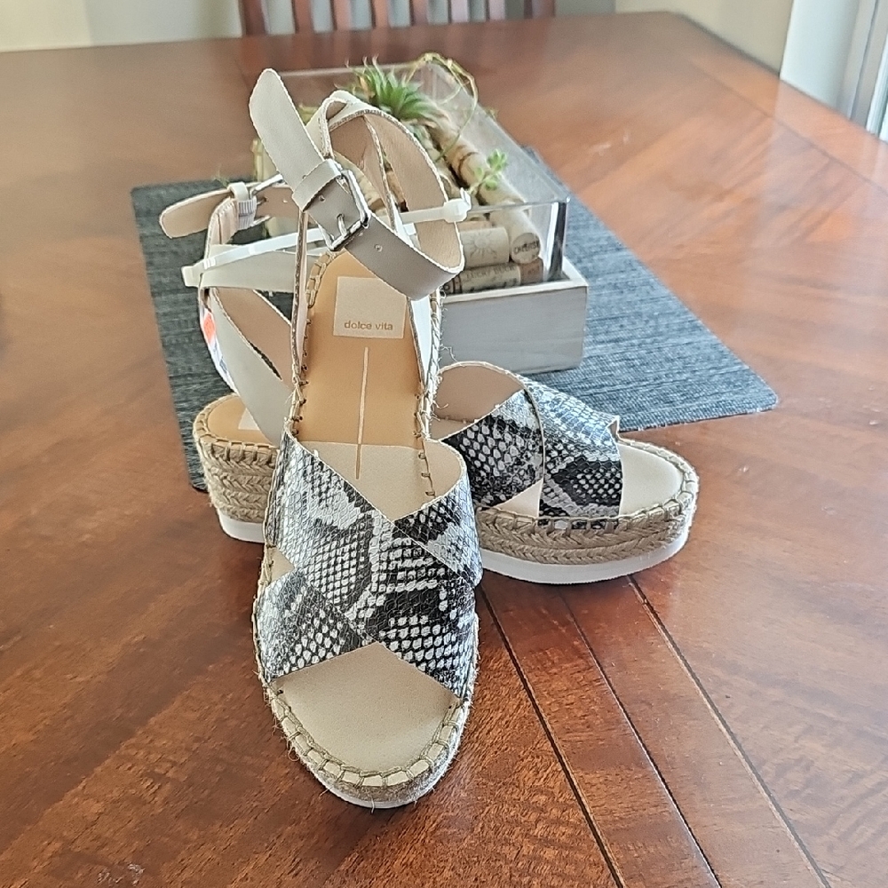 NWT Dolce Vita Sandals Snake Crisscross 8 Platform Strappy Espadrille Wedge